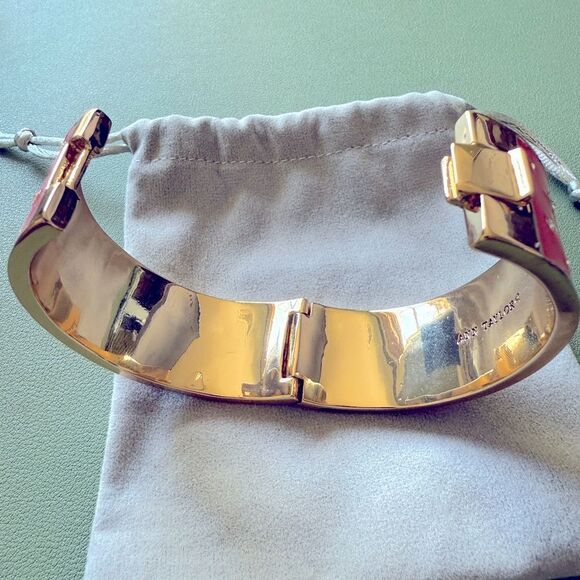 NEW ANN TAYLOR STARS AND MOON BRACELET - Picture 2 of 5